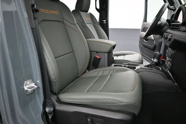 2025 Jeep JT Gladiator - Image 13 of 20