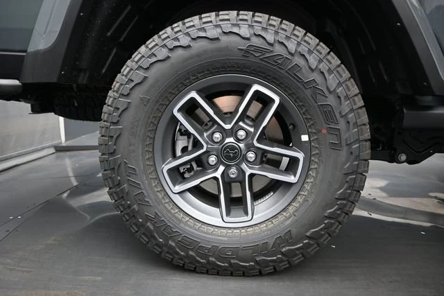 2025 Jeep JT Gladiator - Image 19 of 20