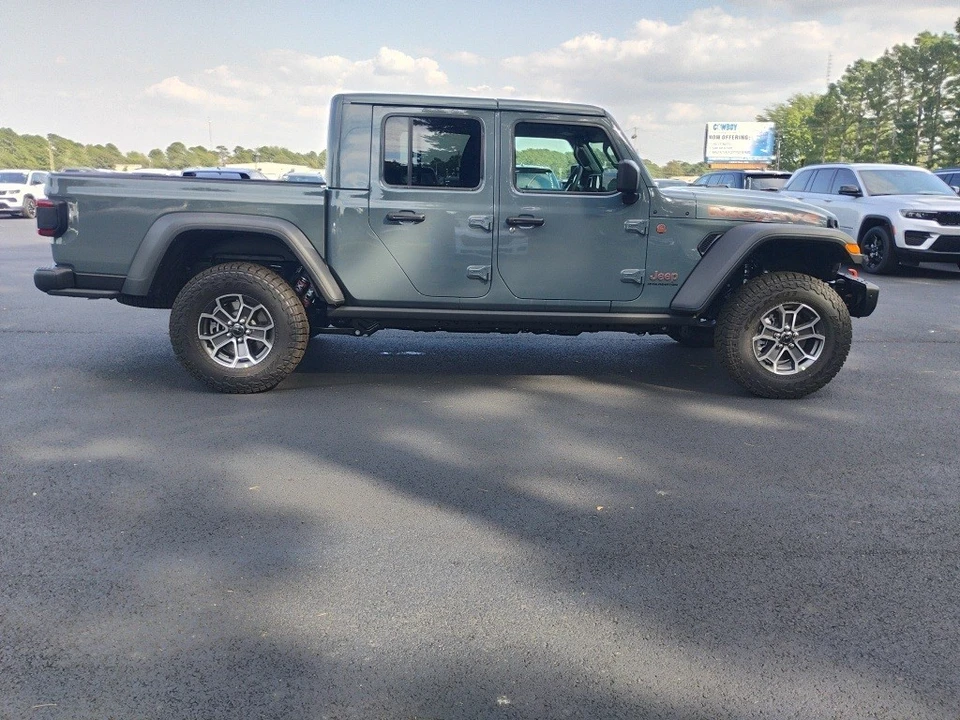 2025 Jeep JT Gladiator - Image 4 of 12