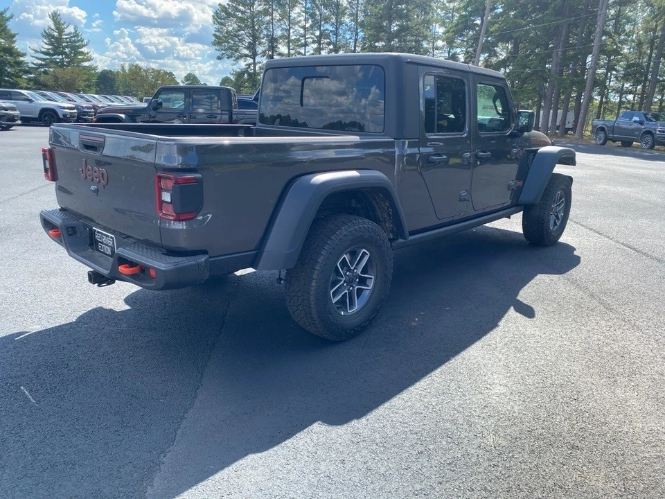 2025 Jeep JT Gladiator - Image 5 of 12