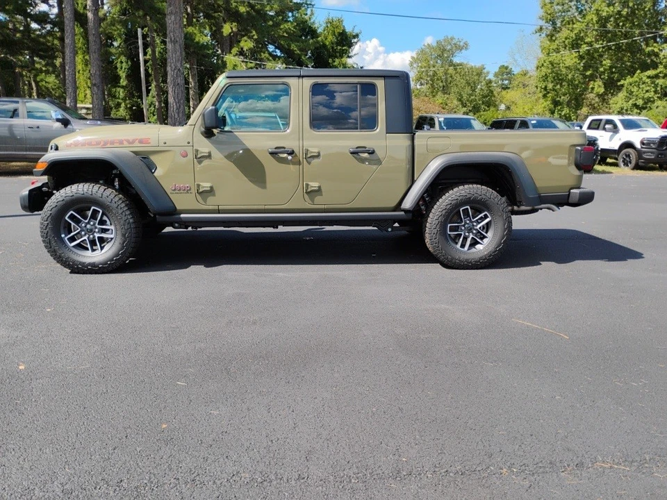 2025 Jeep JT Gladiator - Image 8 of 12