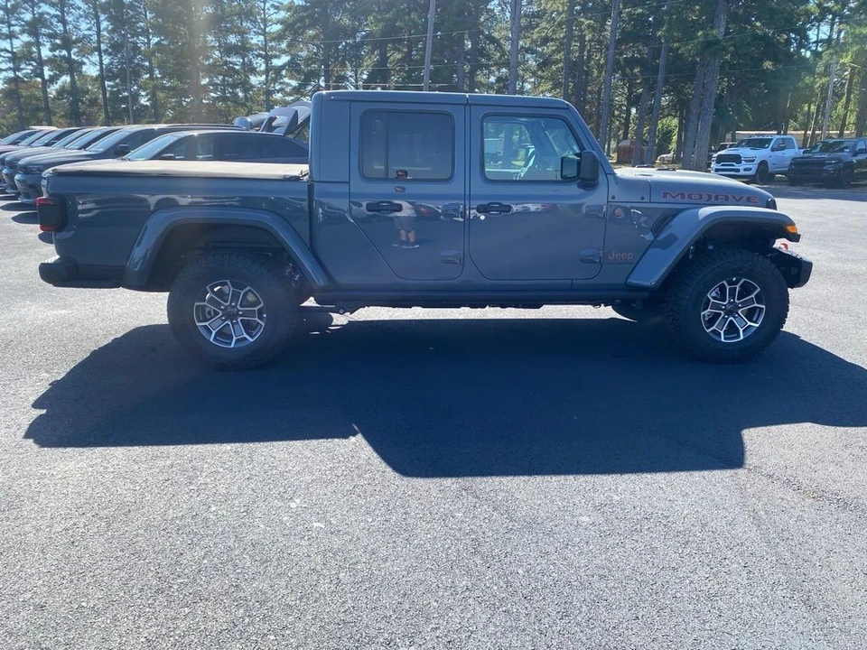 2025 Jeep JT Gladiator - Image 4 of 12