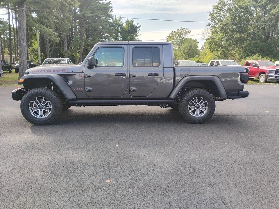 2025 Jeep JT Gladiator - Image 8 of 12