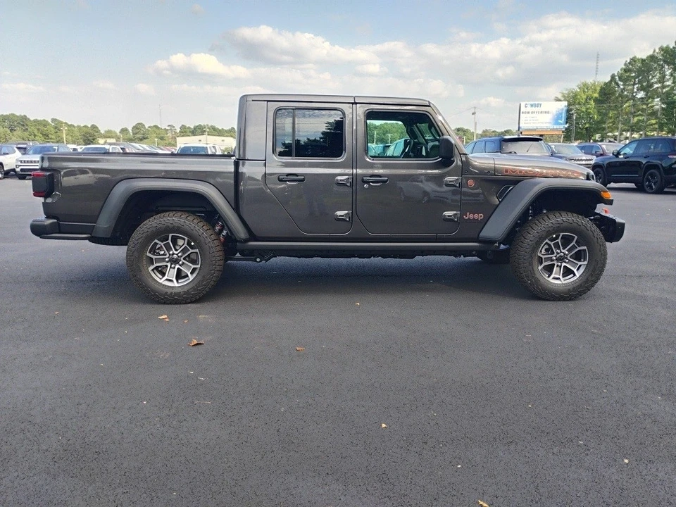 2025 Jeep JT Gladiator - Image 4 of 12