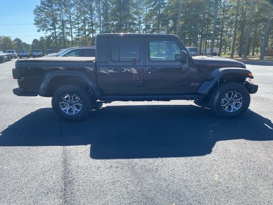 2025 Jeep JT Gladiator - Image 4 of 12