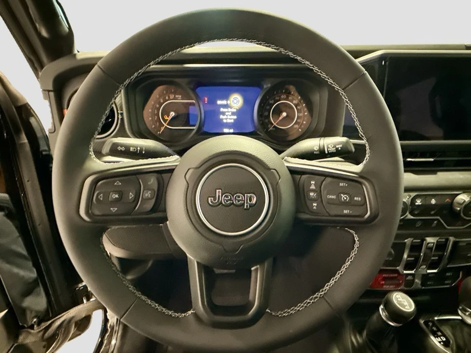 2025 Jeep JT Gladiator - Image 9 of 24
