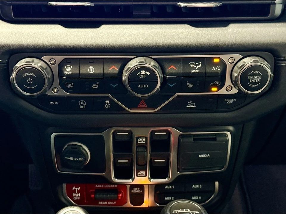2025 Jeep JT Gladiator - Image 13 of 21