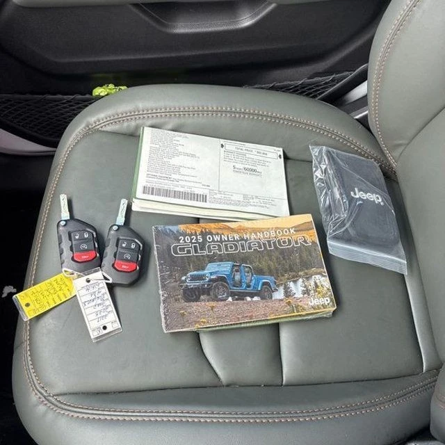 2025 Jeep JT Gladiator - Image 30 of 30