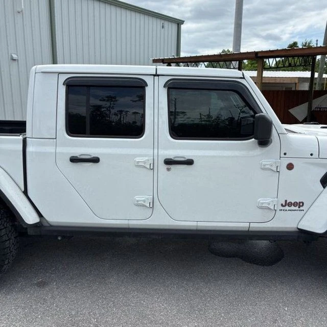 2025 Jeep JT Gladiator - Image 12 of 30