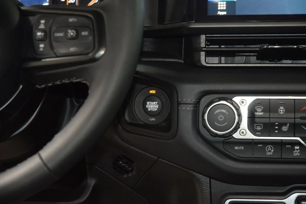 2025 Jeep JT Gladiator - Image 30 of 31