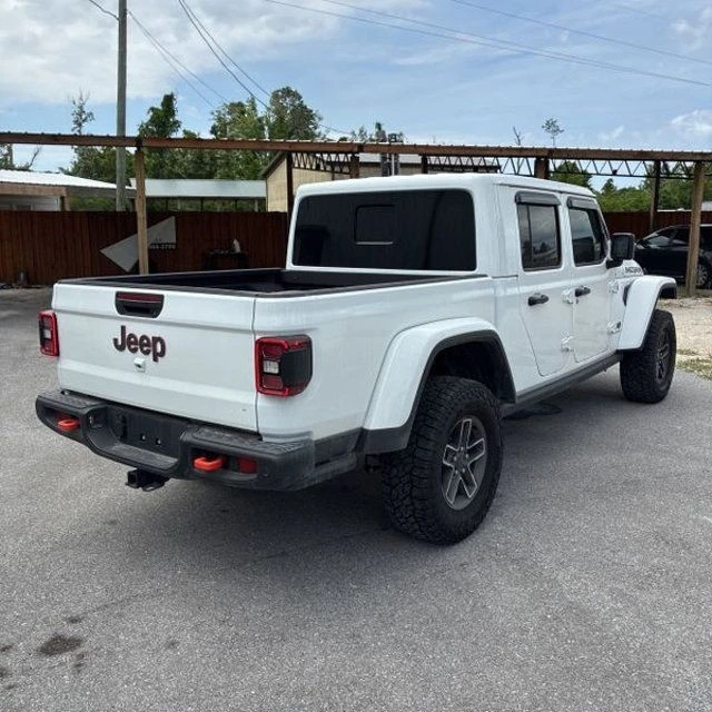 2025 Jeep JT Gladiator - Image 10 of 30