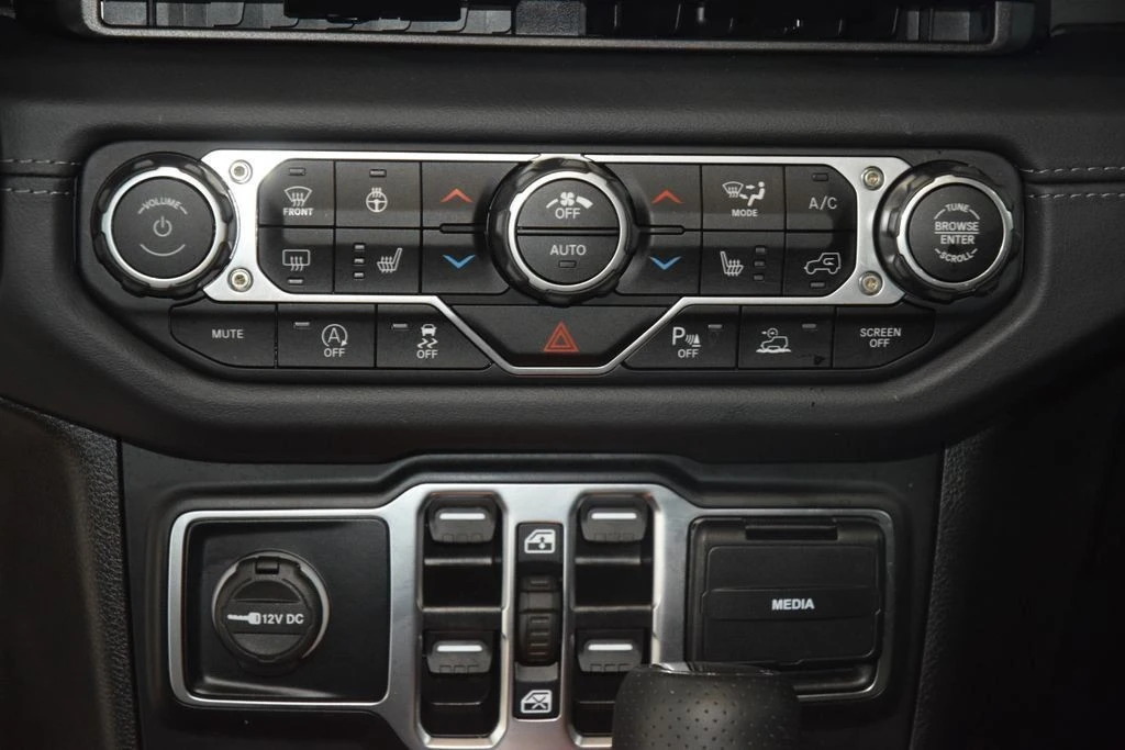 2025 Jeep JT Gladiator - Image 29 of 31