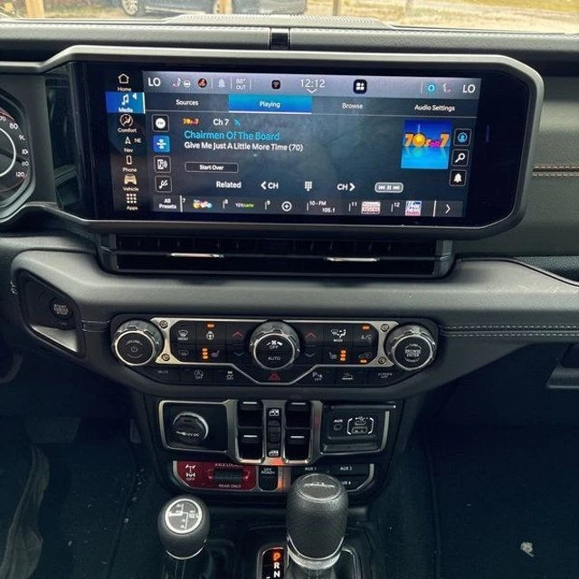 2025 Jeep JT Gladiator - Image 26 of 30