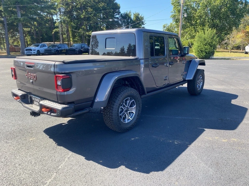 2025 Jeep JT Gladiator - Image 5 of 12