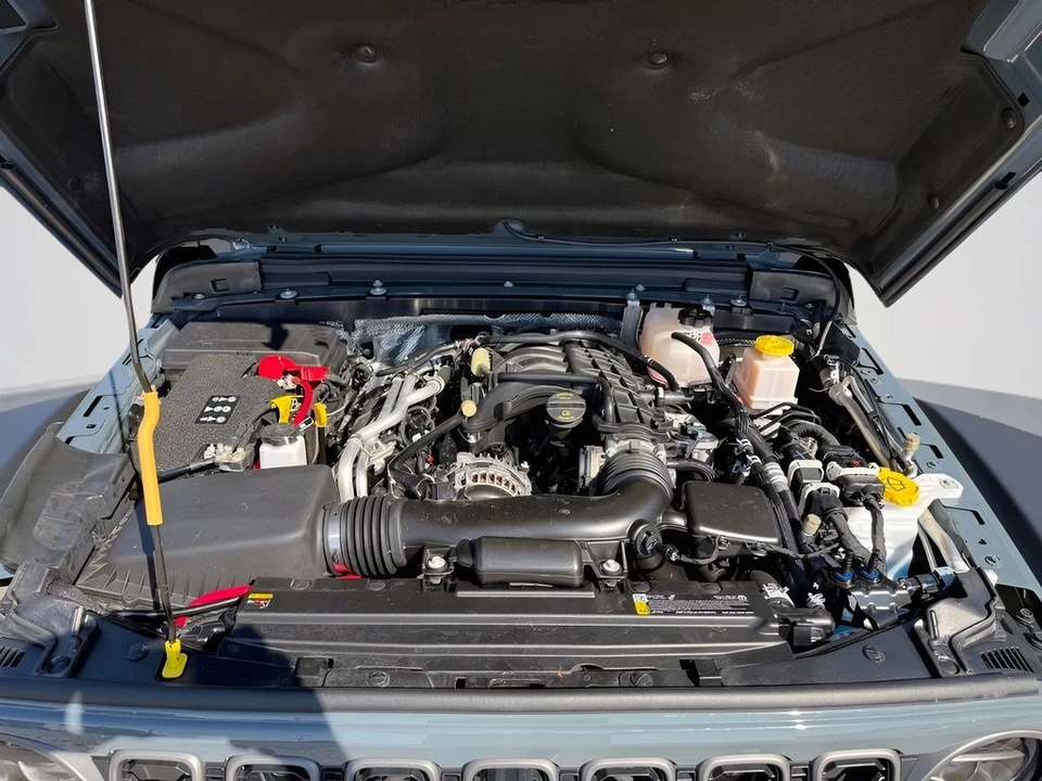 2025 Jeep JT Gladiator - Image 11 of 31