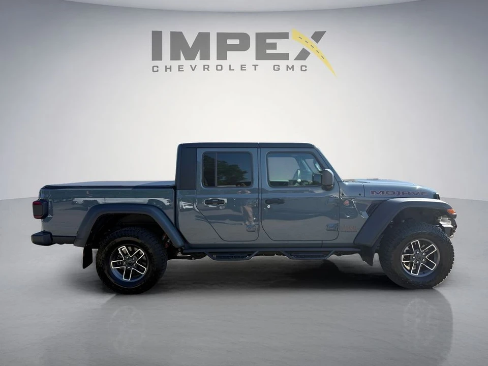 2025 Jeep JT Gladiator - Image 6 of 31