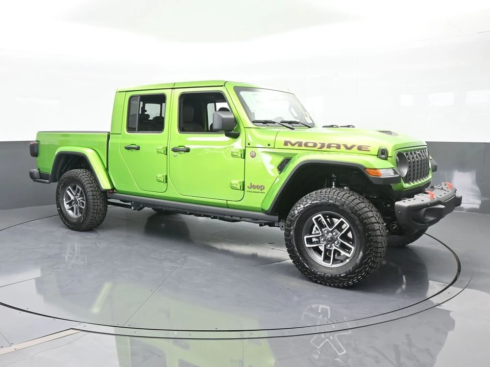 2025 Jeep JT Gladiator - Image 8 of 12