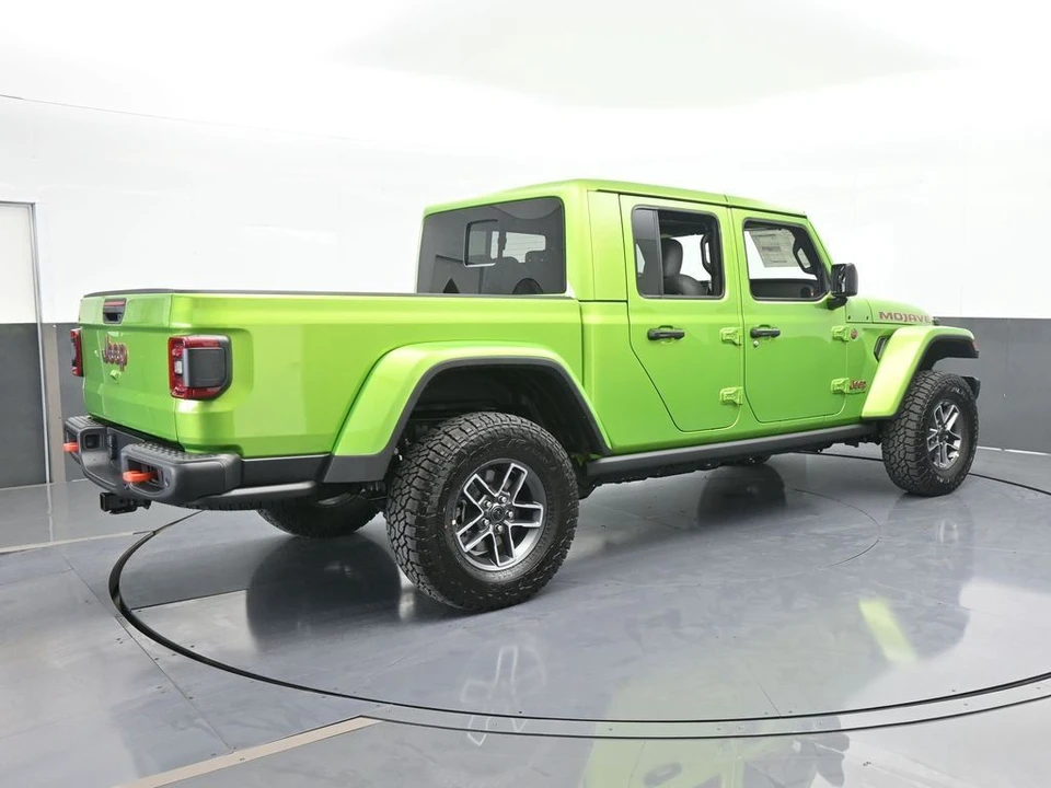 2025 Jeep JT Gladiator - Image 6 of 12