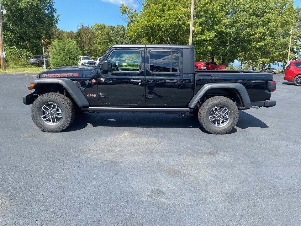 2025 Jeep JT Gladiator - Image 8 of 12