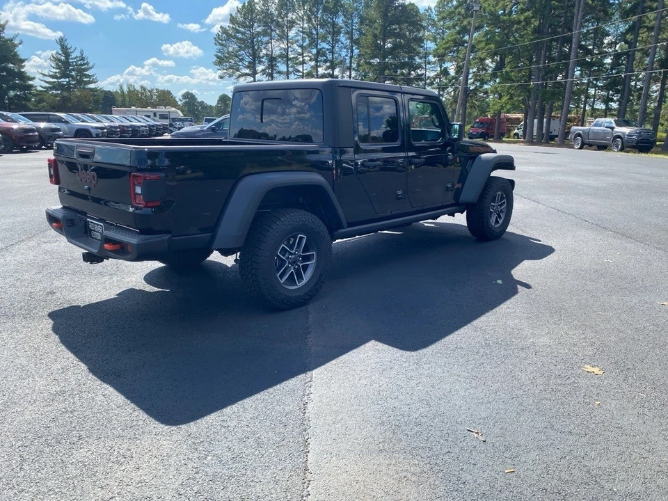 2025 Jeep JT Gladiator - Image 5 of 12