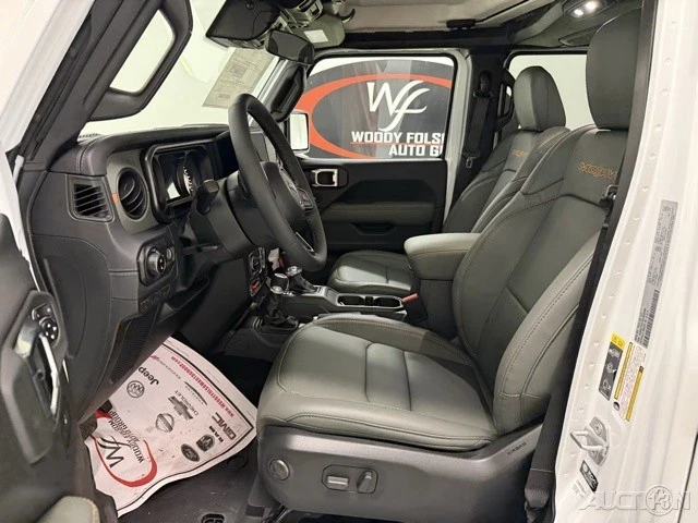 2025 Jeep JT Gladiator - Image 8 of 12