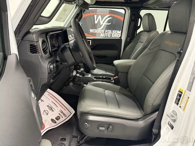 2025 Jeep JT Gladiator - Image 9 of 12