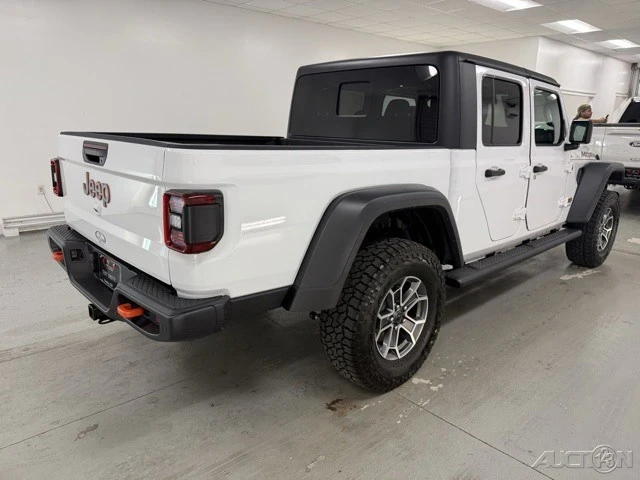 2025 Jeep JT Gladiator - Image 5 of 12