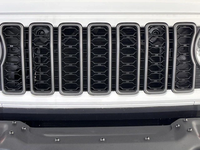 2025 Jeep JT Gladiator - Image 9 of 21