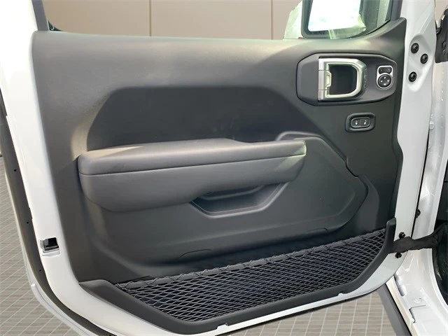 2025 Jeep JT Gladiator - Image 16 of 21