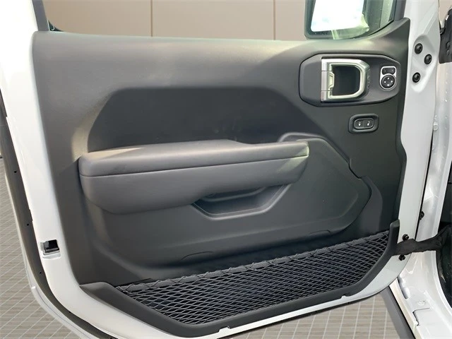 2025 Jeep JT Gladiator - Image 16 of 21