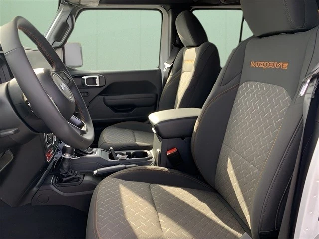2025 Jeep JT Gladiator - Image 19 of 21