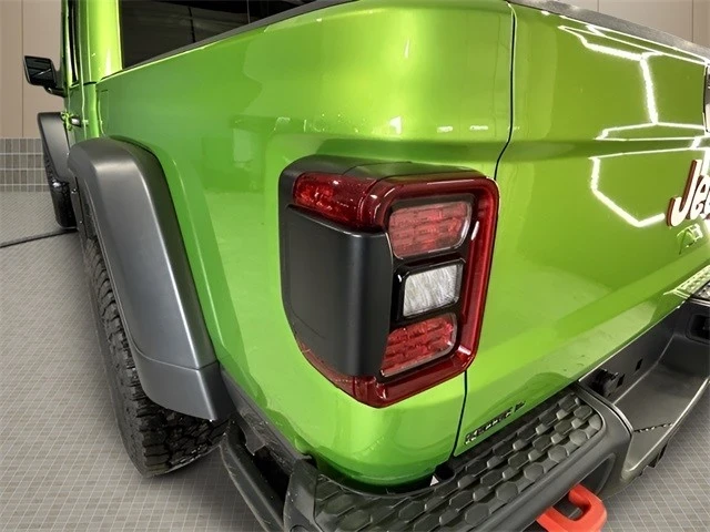 2025 Jeep JT Gladiator - Image 13 of 21