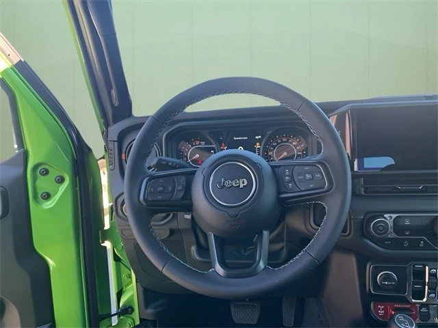 2025 Jeep JT Gladiator - Image 19 of 21