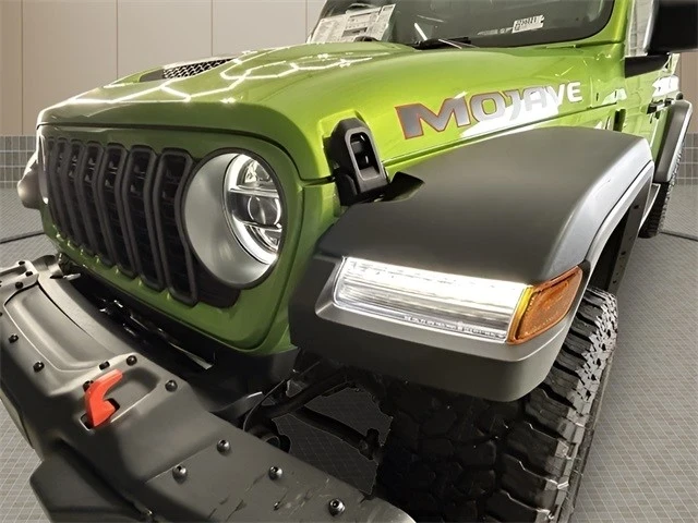 2025 Jeep JT Gladiator - Image 10 of 21
