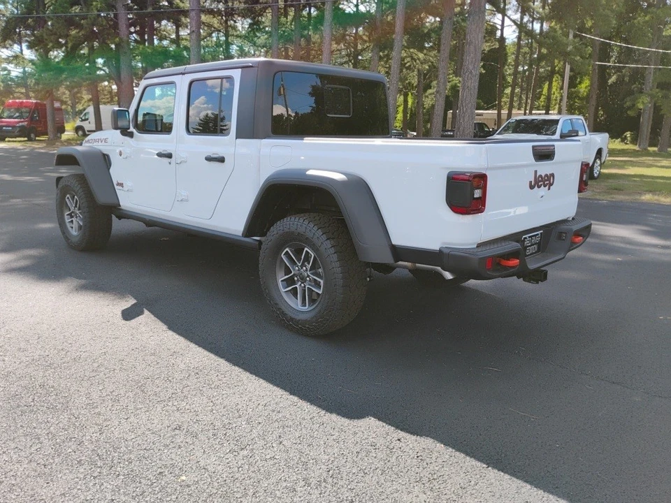 2025 Jeep JT Gladiator - Image 7 of 12