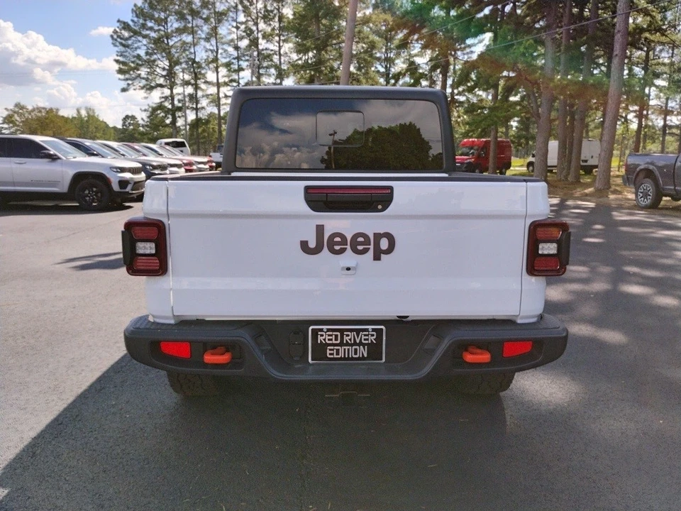 2025 Jeep JT Gladiator - Image 6 of 12