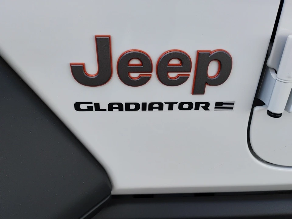 2025 Jeep JT Gladiator - Image 11 of 12