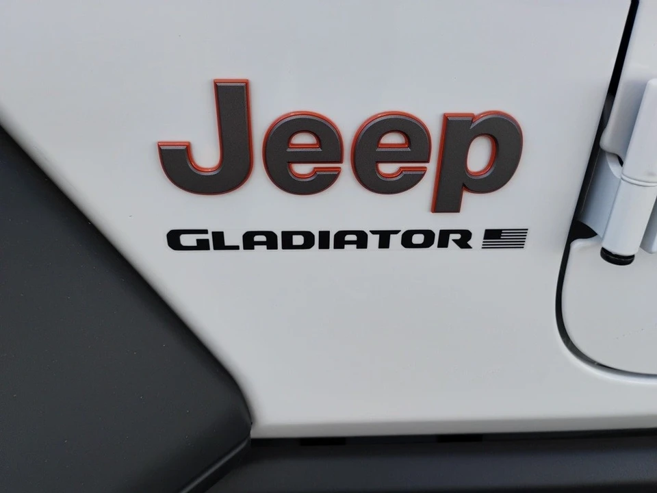 2025 Jeep JT Gladiator - Image 11 of 12