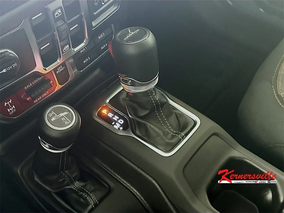 2025 Jeep JT Gladiator - Image 12 of 21