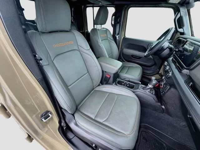 2025 Jeep JT Gladiator - Image 18 of 20