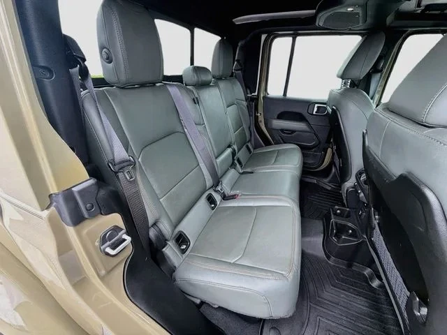 2025 Jeep JT Gladiator - Image 19 of 20