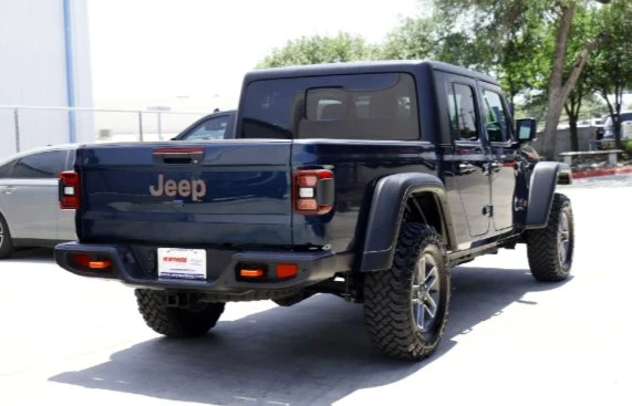 2025 Jeep JT Gladiator - Image 6 of 12