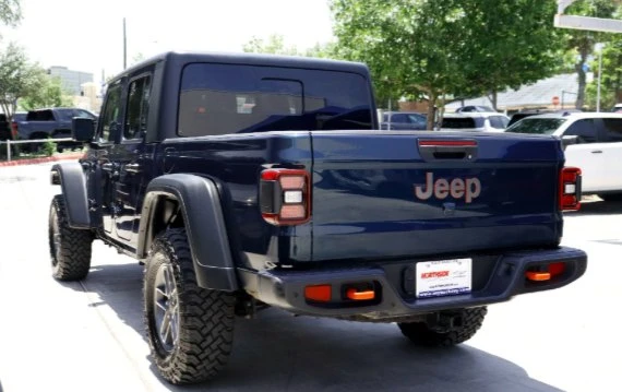 2025 Jeep JT Gladiator - Image 5 of 12