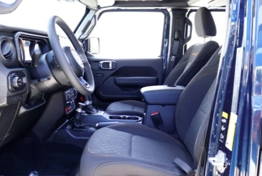 2025 Jeep JT Gladiator - Image 9 of 12