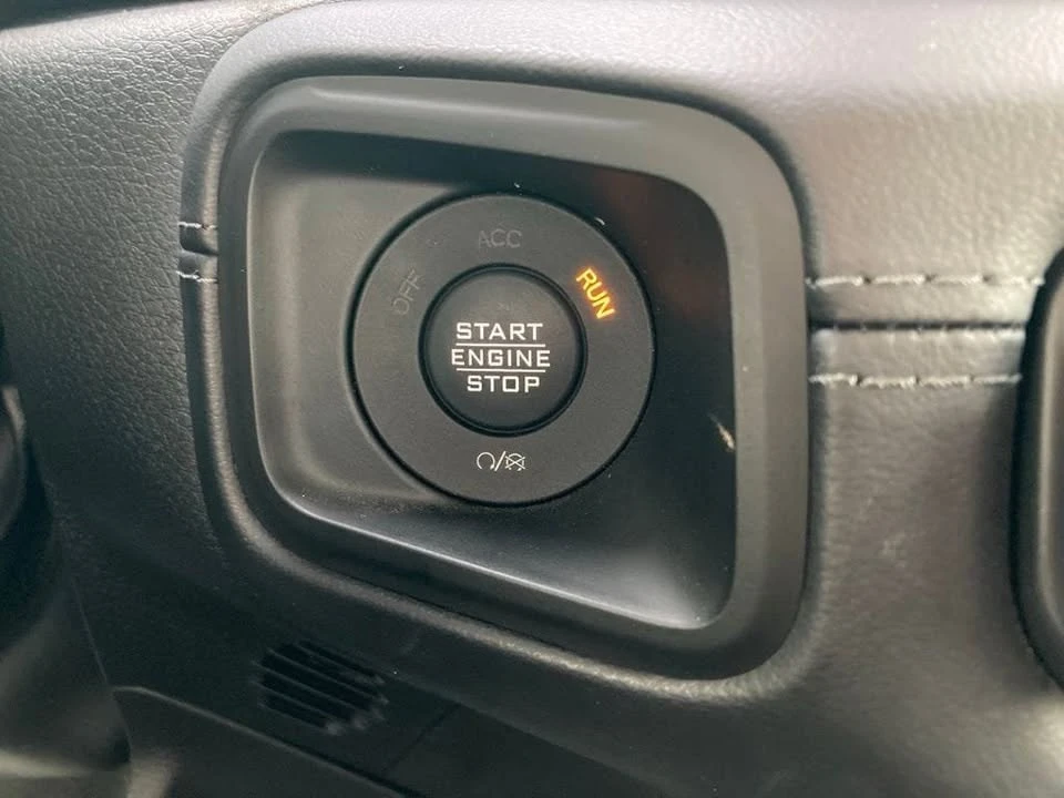 2025 Jeep JT Gladiator - Image 17 of 19