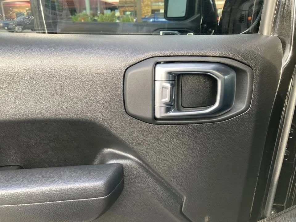2025 Jeep JT Gladiator - Image 10 of 19