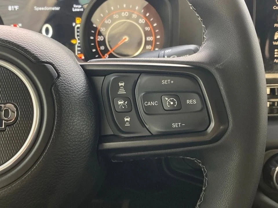 2025 Jeep JT Gladiator - Image 15 of 19