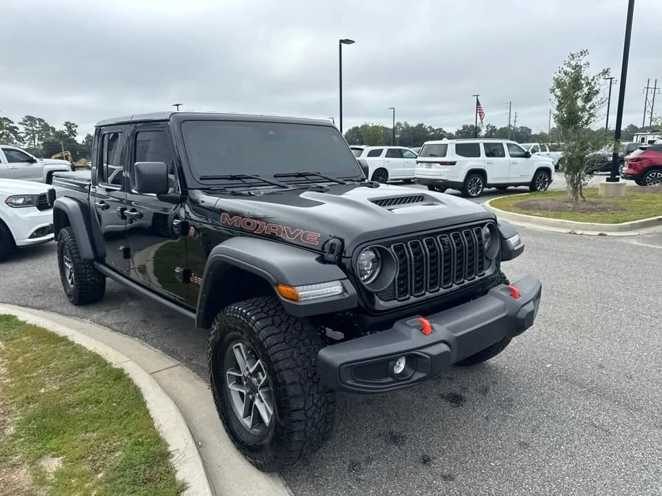 2025 Jeep JT Gladiator - Image 5 of 5
