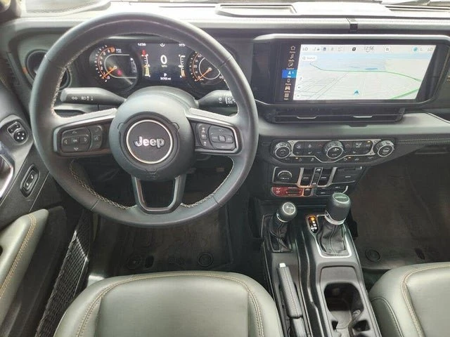 2025 Jeep JT Gladiator - Image 14 of 20