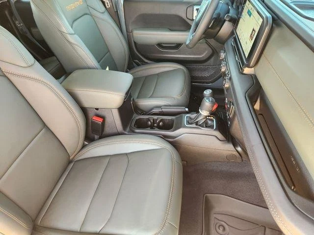 2025 Jeep JT Gladiator - Image 14 of 20